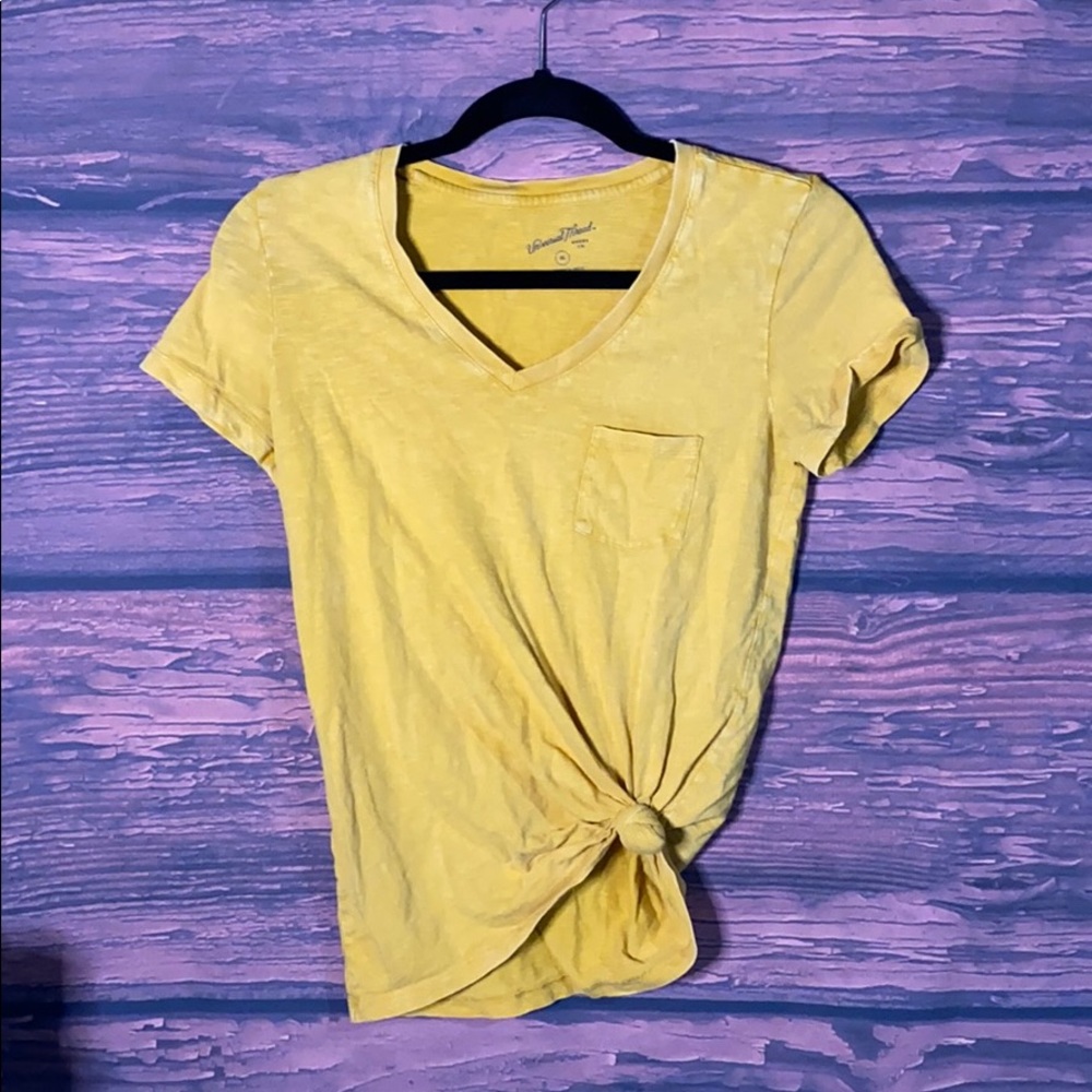 Mustard/yellow top